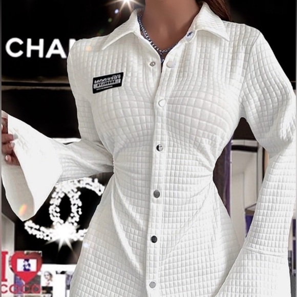 Chic Letter Patched  Flounce Sleeve Shirt Dress - Picture 3 of 16